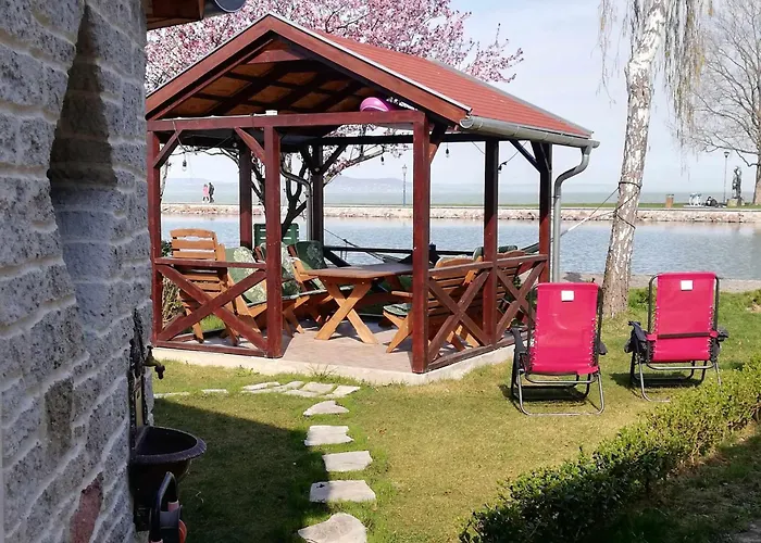 Casa vacanze Ház A Szígeten *